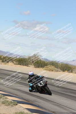 media/Nov-16-2025-Race Pace (Sun) [[8c5fa54630]]/Verified Riders/4-Turn 3 Inside (1050am)/